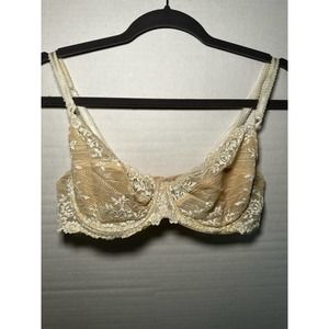 Wacoal embrace lace bra 36C Beige 65191 Underwire